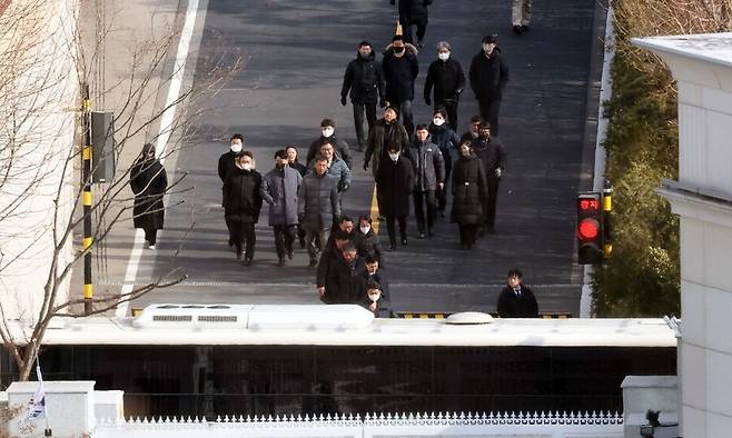야6당 “<b>최상목</b>, 윤 영장 집행에 <b>책임</b>…경호처장 직위해제... 