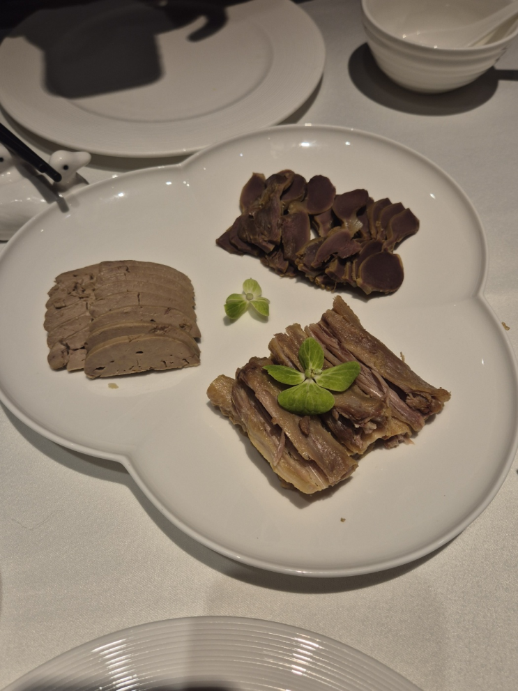  [베이징 왕푸징]  四季民福烤鸭店(王府井灯市口店), 사계민복 덩시커우점 (요즘 제일 핫한 베이징덕 카오야, 4시간 웨이팅이지만 이 맛에 베이징 온다)
