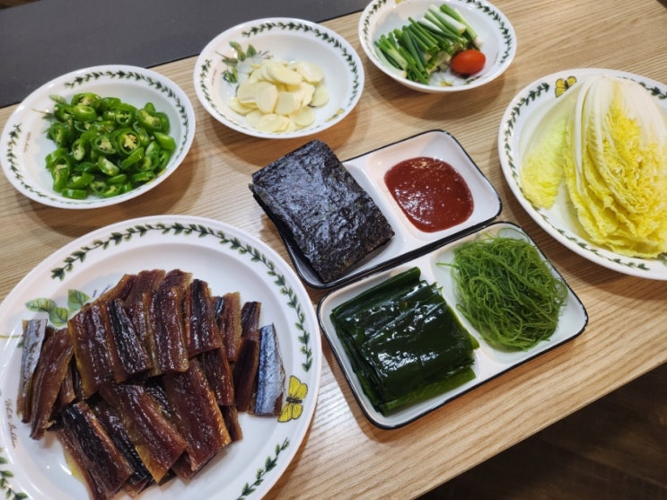  지금이 제일 맛있는 겨울제철해산물 청하해건어물 과메기야채세트