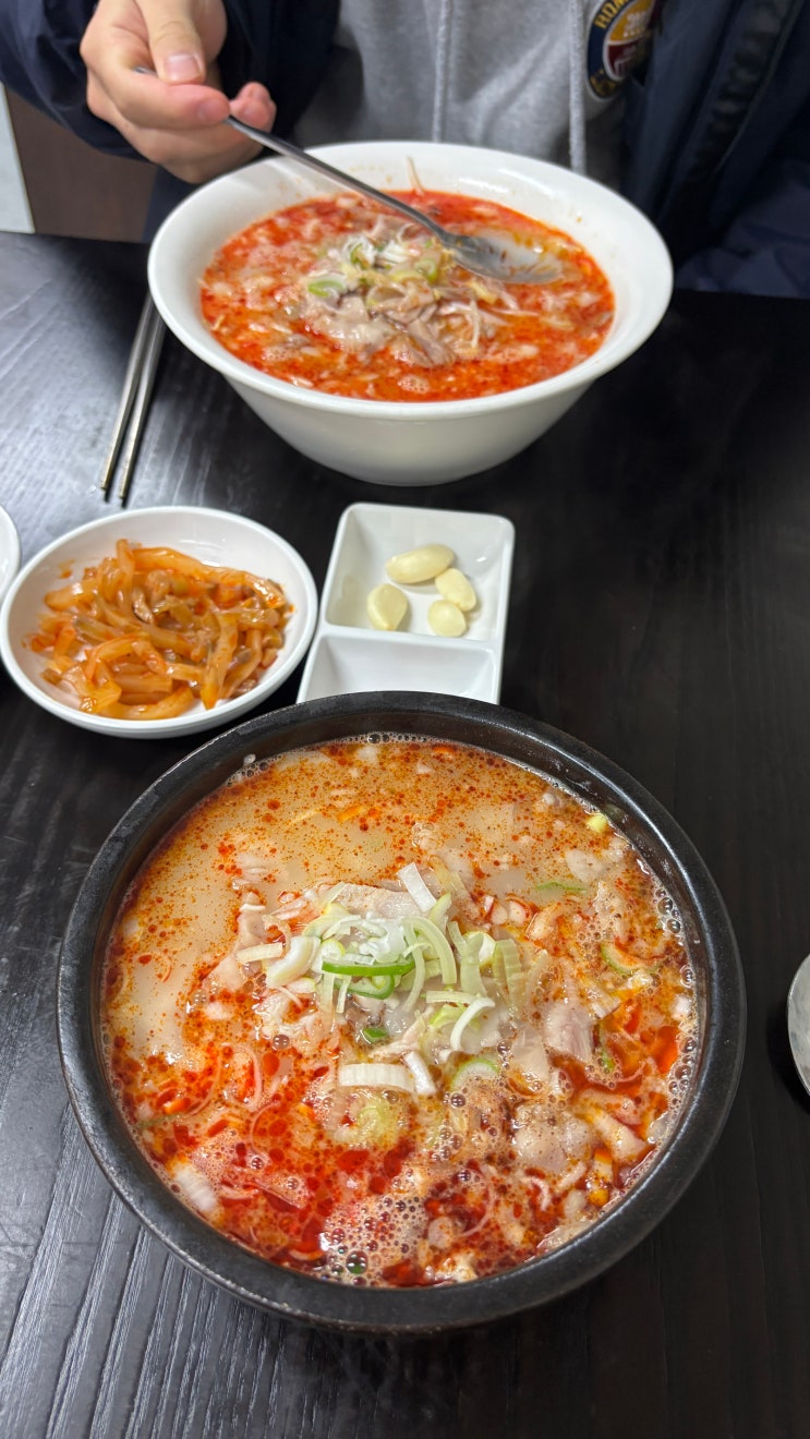  [충무로/한식] 저저_깔끔한 돼지국밥과 돼지쌀국수