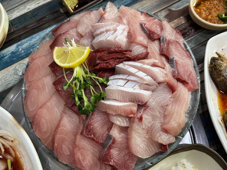  제주도 서귀포 / 제주도민 추천 대방어회 맛집 모슬포 '부두식당'