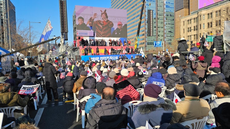 "한남동으로 집결하라"…尹 탄핵 <b>찬반집회</b> <b>관저</b> 앞 충돌 우려