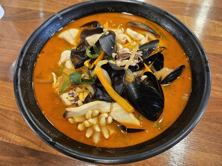  수타면으로 만든 부드러운 면빨 그리고 고기 두꺼운 탕수육 경남 사천 맛집 설화면옥