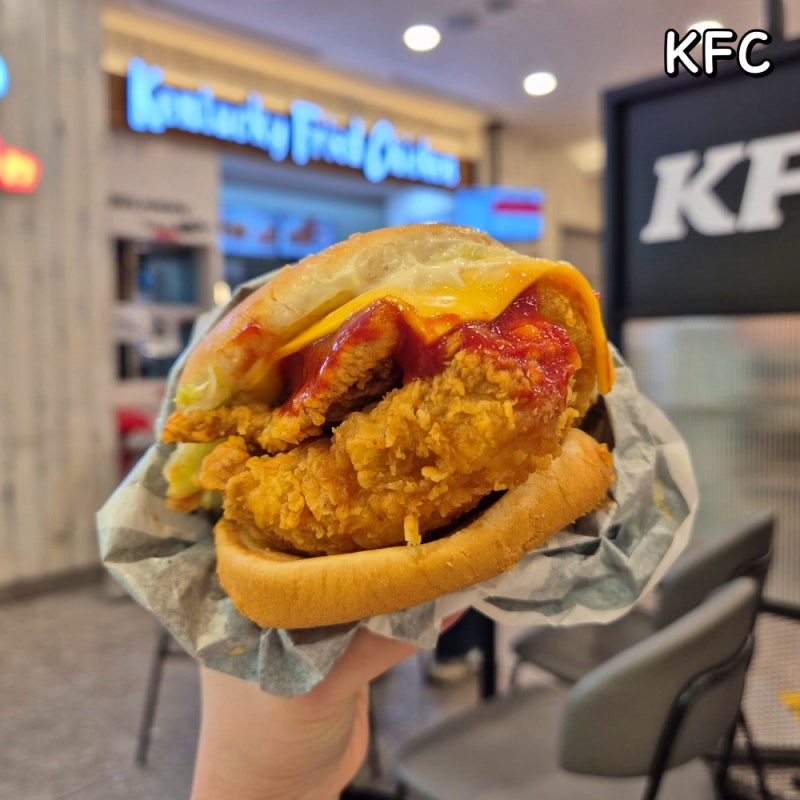 KFC 메뉴 가격 징거타워버거 치킨버거 칼로리 후기