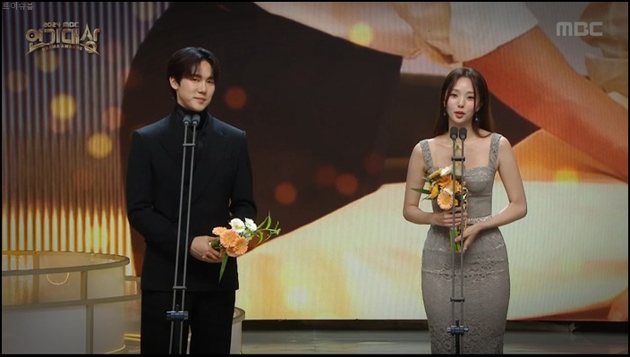<b>유연석</b> 채수빈 일냈다 <b>베스트커플상</b>까지 사랑 받아 행복 MBC... 
