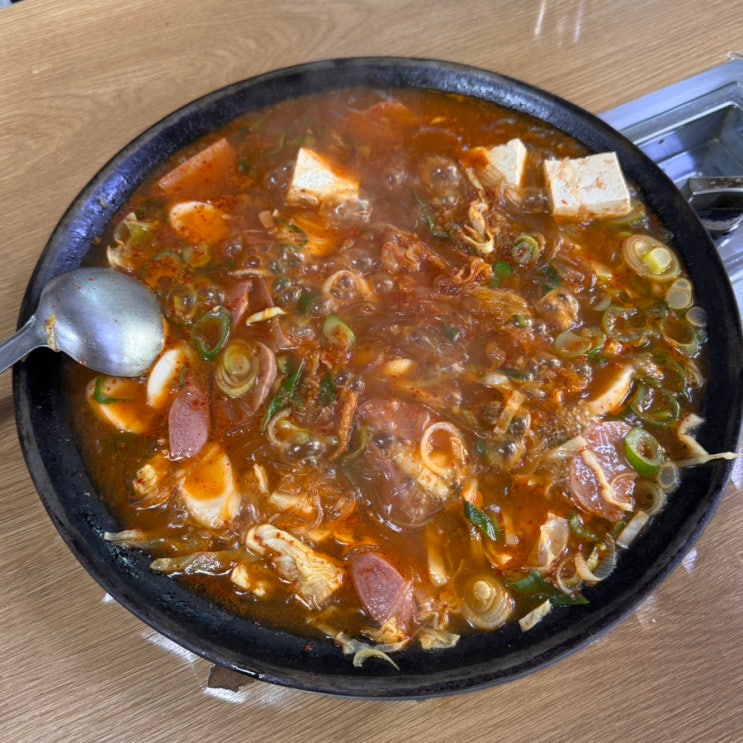  수원 영통에서 만난 진짜 부대찌개 맛집, 두꺼비집! 