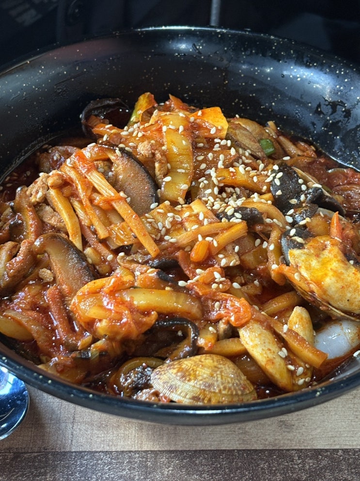  [김포/사우] 스트레스받을 때는 매운음식이 짱짱 n번째 방문하는 단골이 추천하는_신간짬뽕 김포점