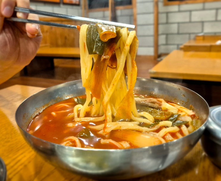  양평에서 가장 유명한 육개장 칼국수 '파육칼'