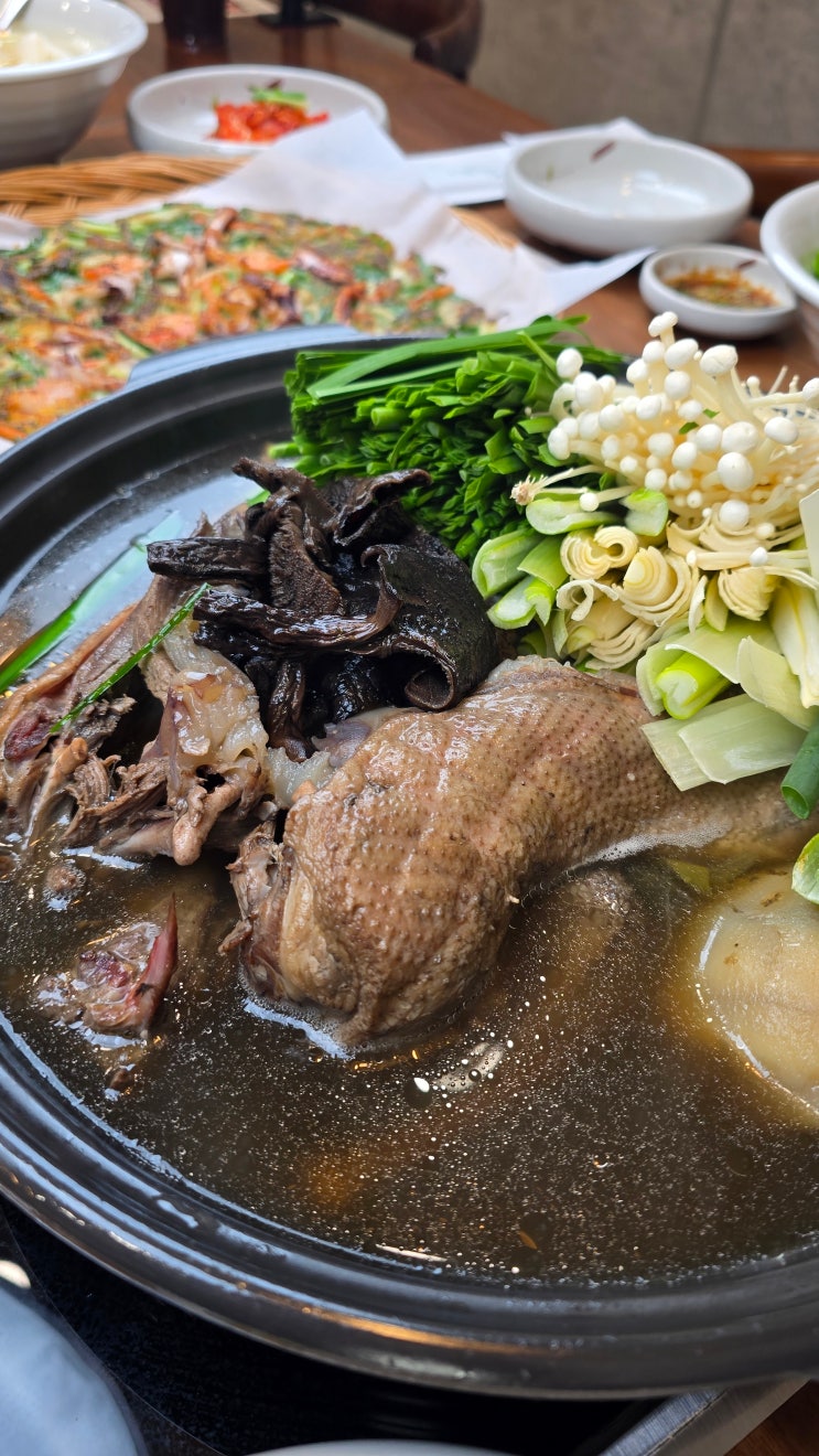  인천 부모님 식사 모시기 좋은 계양산 등산 맛집 누룽지백숙 누룩골 계양점