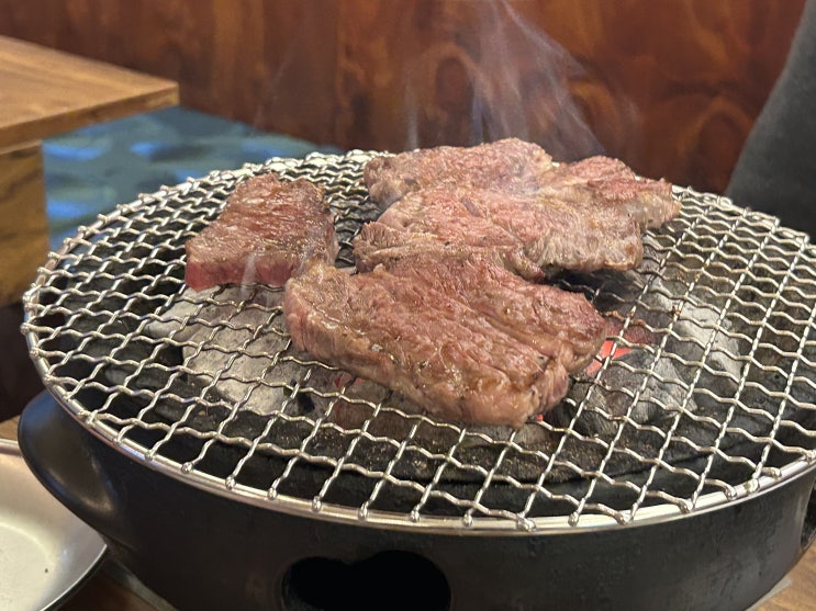  소고기가 생각나는 날 찾는 회기 맛집 <경성고기꾼> (소한마리, 바질된장술밥, 트러플짜파게티)