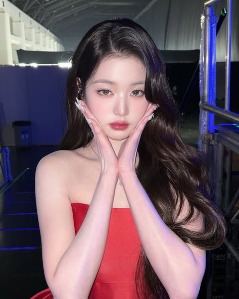 장원영 레드 드레스 치명적 볼륨감 뭐야 장원영 레드 드레스 치명적 볼륨감 뭐야