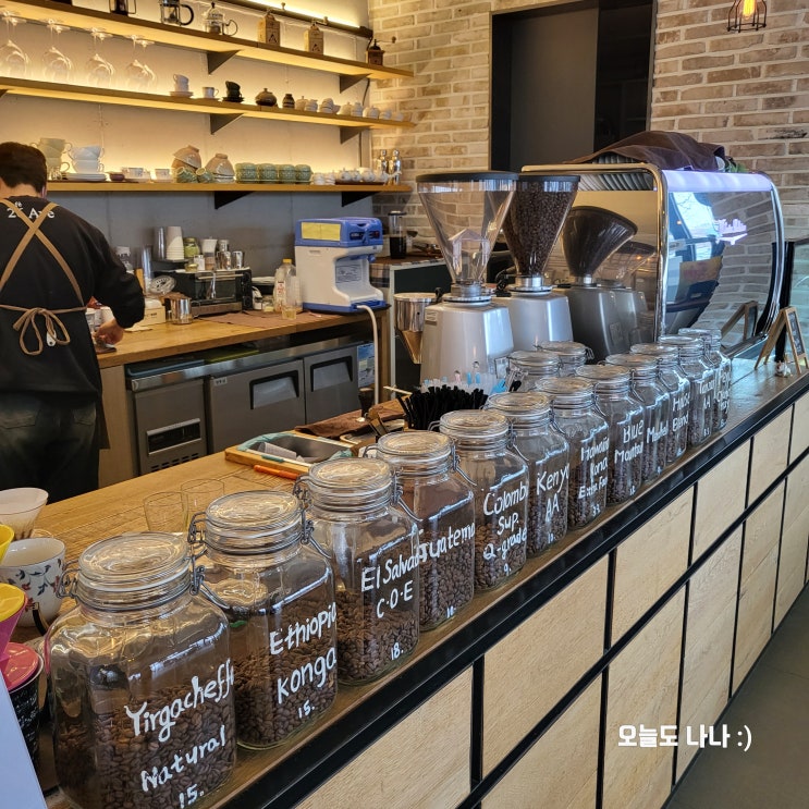  10종류가 넘는 원두?! 롯데아울렛 근처 파주 카페, Cafe 26 Ave :)