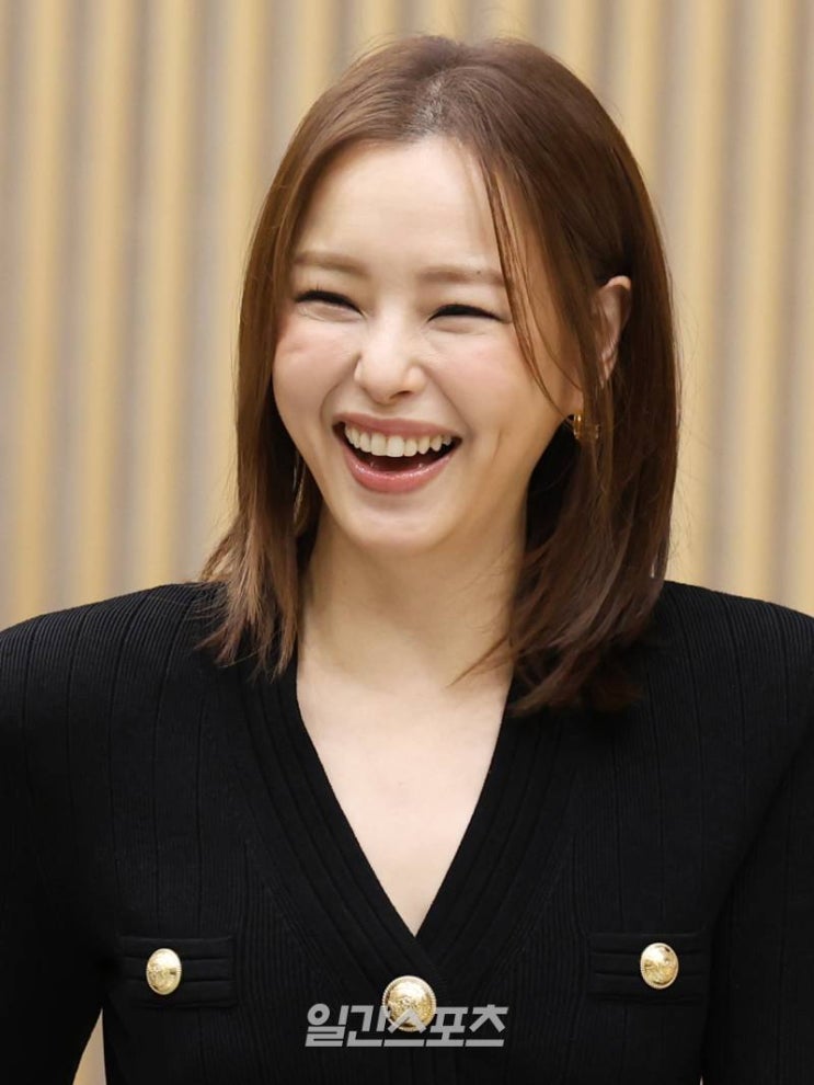 [단독] <b>이하늬</b>, <b>변요한</b> 손잡는다...<b>팀호프</b> 새 둥지