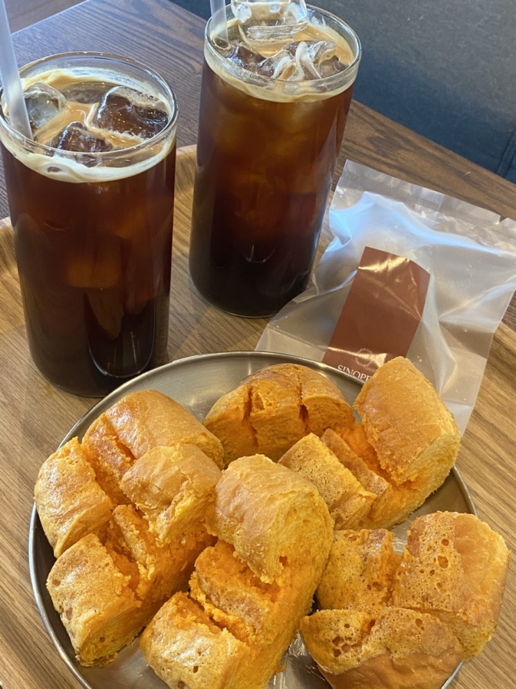  [화성/안녕동] 많은 빵 종류와 넓은 좌석이 있는 화성 대형카페 | 시노퍼 | 내돈내산