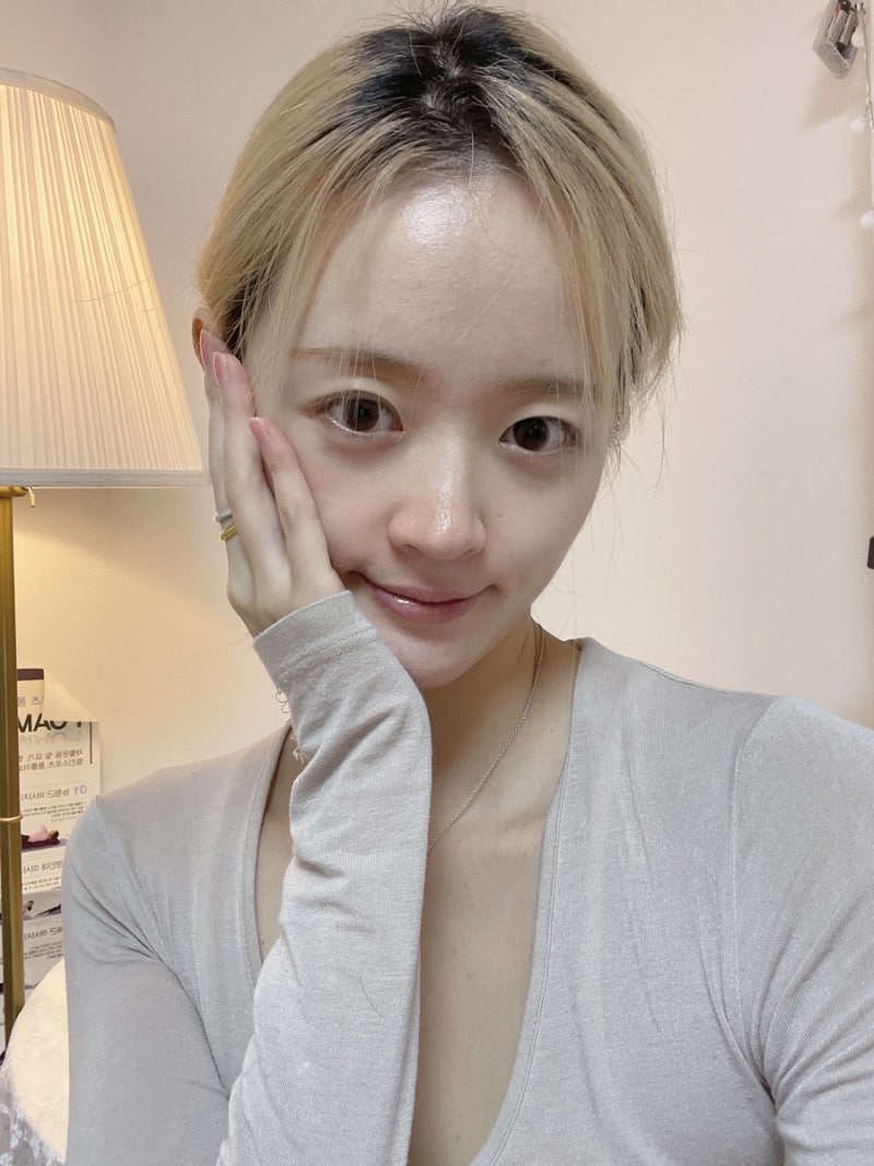 올리브영에서 찾아낸 금발머리탈색염색에 어울리는 아이브로우 색상 추천 메이블린 브로우 ....