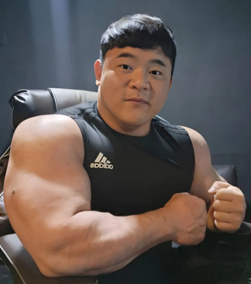  헬스 유튜버 박승현님의 사망과 관련된 기사 요약 v0.2