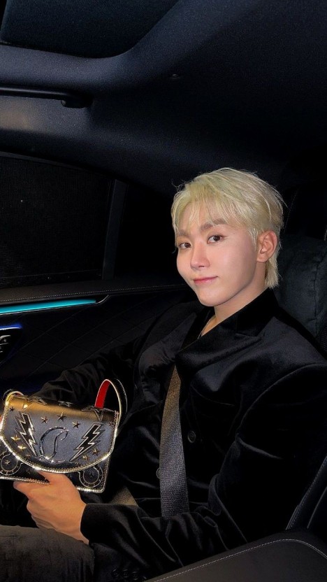 세븐틴 유닛 <b>부석순</b> 리더 <b>승관</b> 애쉬 블런드 헤어