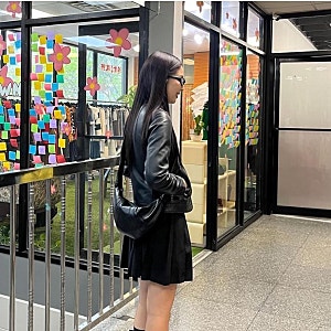 제니 검은색 운동화 아디다스 태권도 레이스