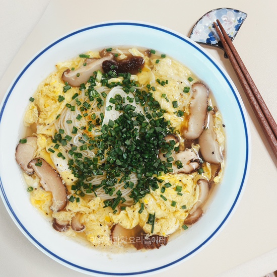  남은 삼계탕 국물 활용 닭 국수 만들기 백숙 육수 요리