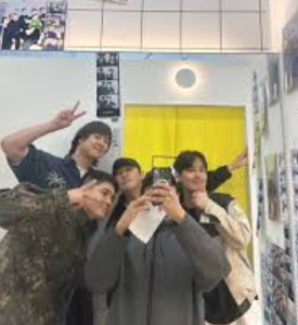<b>고경표</b> 무인사진관에서 19금... 악성 <b>루머</b> 전쟁에 합의 없는 <b>대응</b>