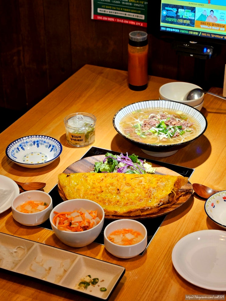  수원 인계동 맛집, 수원시청역 근처 나혜석거리 반쎄오 쌀국수 맛집, 분짜하노이 수원본점