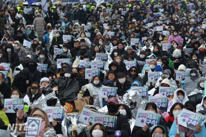 [조간] 한국의 핵심 이슈를 깊이 있게 정리 (2025년 1월7일)