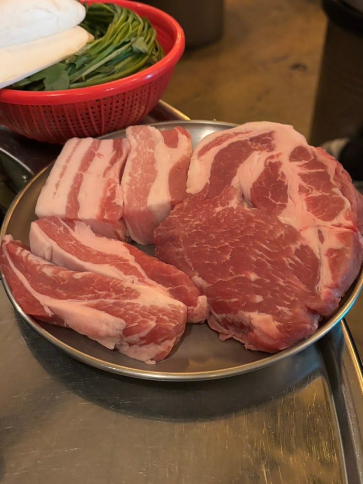  용리단길 삼겹살 맛집 다양한 사이드 푸짐한 구성, 김숙성 신용산점