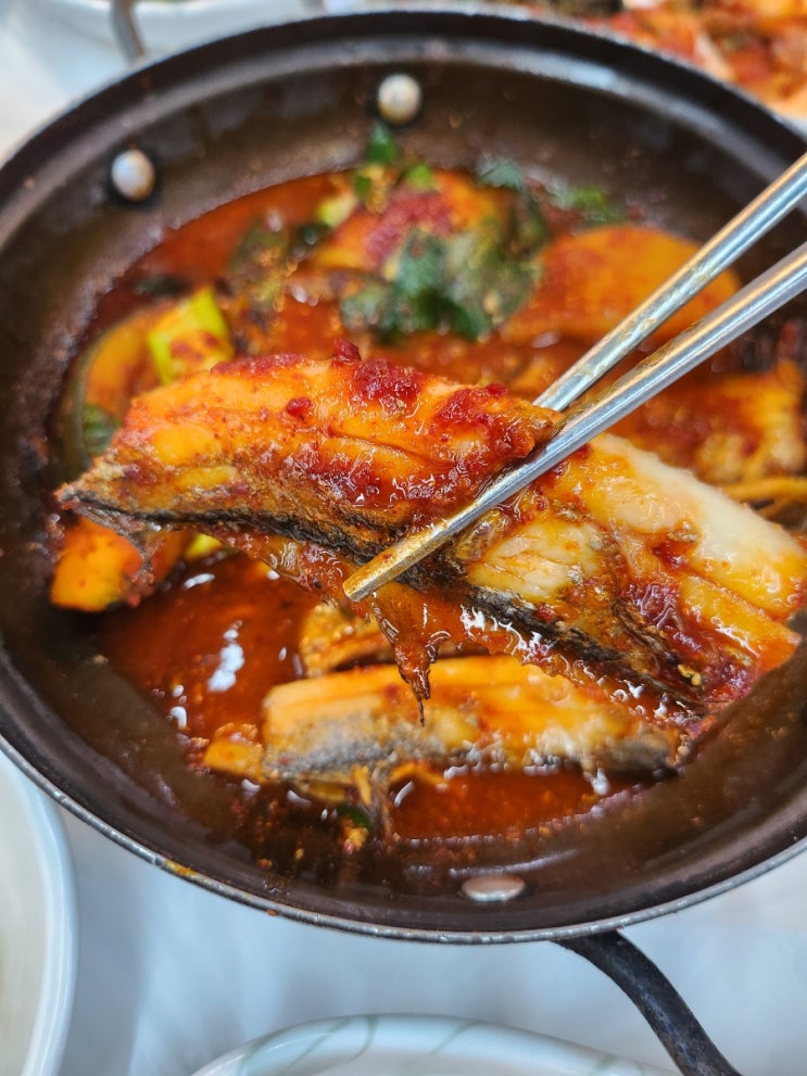  여수 로컬 맛집 주차장 넓고 돌게장 3번 리필 가능한 청정게장촌