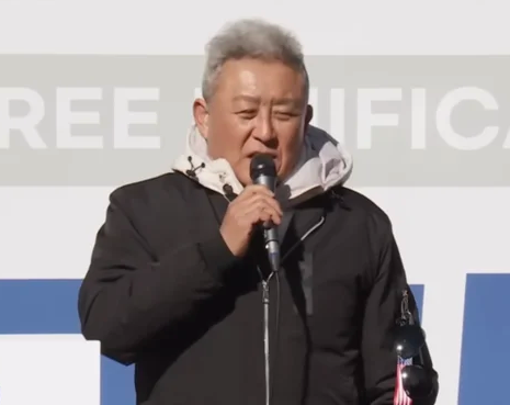 배우 최준용, <b>대통령</b> 지지 <b>발언</b> 뒤 식당 별점 테러까지