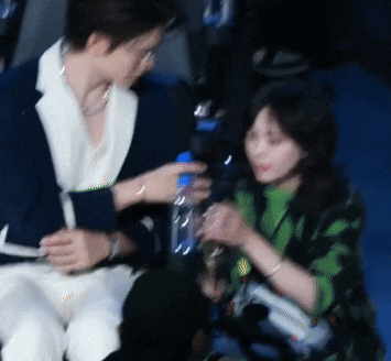 사람이 이렇게 귀여워도 되는거냐고 사람이 이렇게 귀여워도 되는거냐고