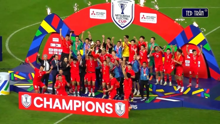 보고 계십니까? '<b>김상식</b> 매직' <b>베트남</b>, 동남아 축구 정상 탈환