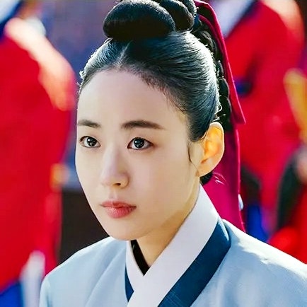 <b>원경</b>, 차주영 이이담 이시아 궁중권력 쟁탈전, 오묘한 눈빛... 