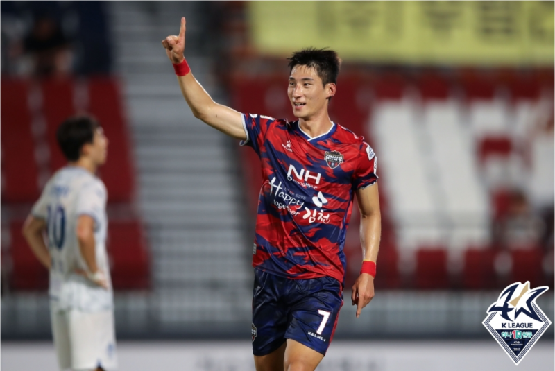 '255:1 경쟁률' 뚫었던 부경고SC 졸업생 최병찬, 3년 만에 K리그1 재도전 [라이징스타 축구유망....