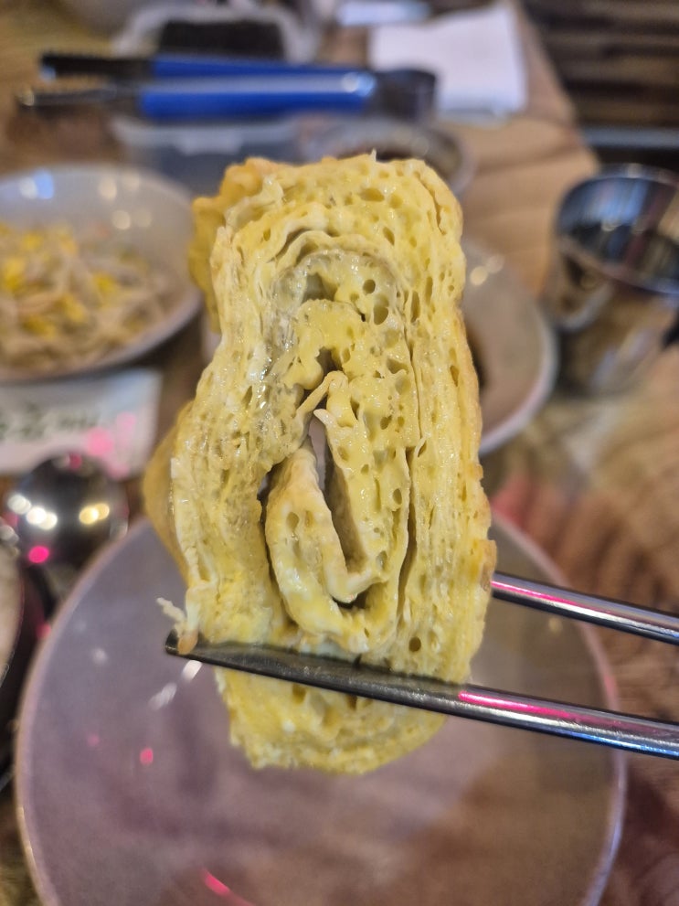  신사)점심메뉴 추천 - 직접담근 김치찌개 맛집 통돼지네 본점