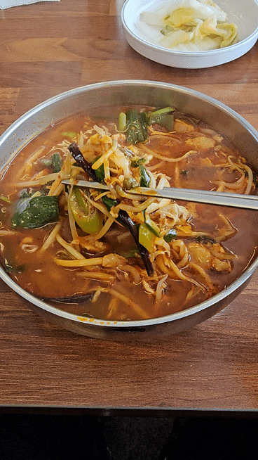  [평택] 포승 맛집 '유장춘 닭개장' 얼큰한 닭개장과 푸짐한 한 끼의 완벽 조합! 단체 식사 및 아침식사로도 좋아요!