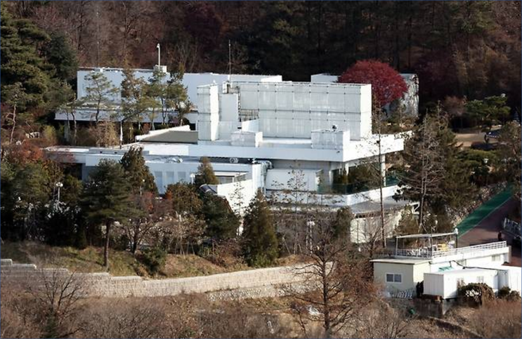 민주당 "<b>윤 대통령</b>, 한남동 <b>관저</b> 도피했다는 제보"...출처는 경호처