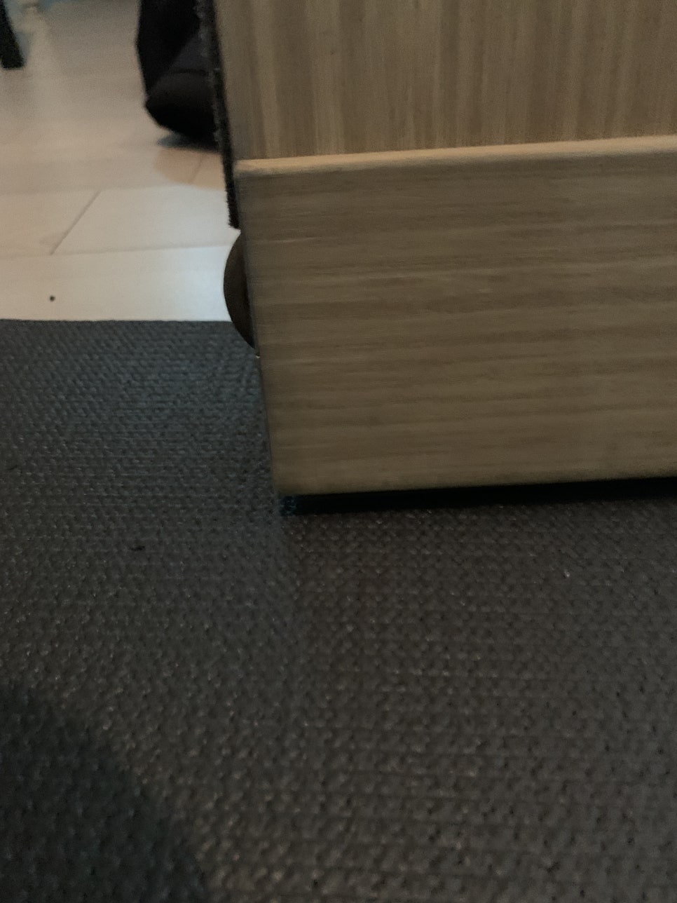 현관 2연동중문 뻑뻑한문 호차바퀴 교체로 문제해결