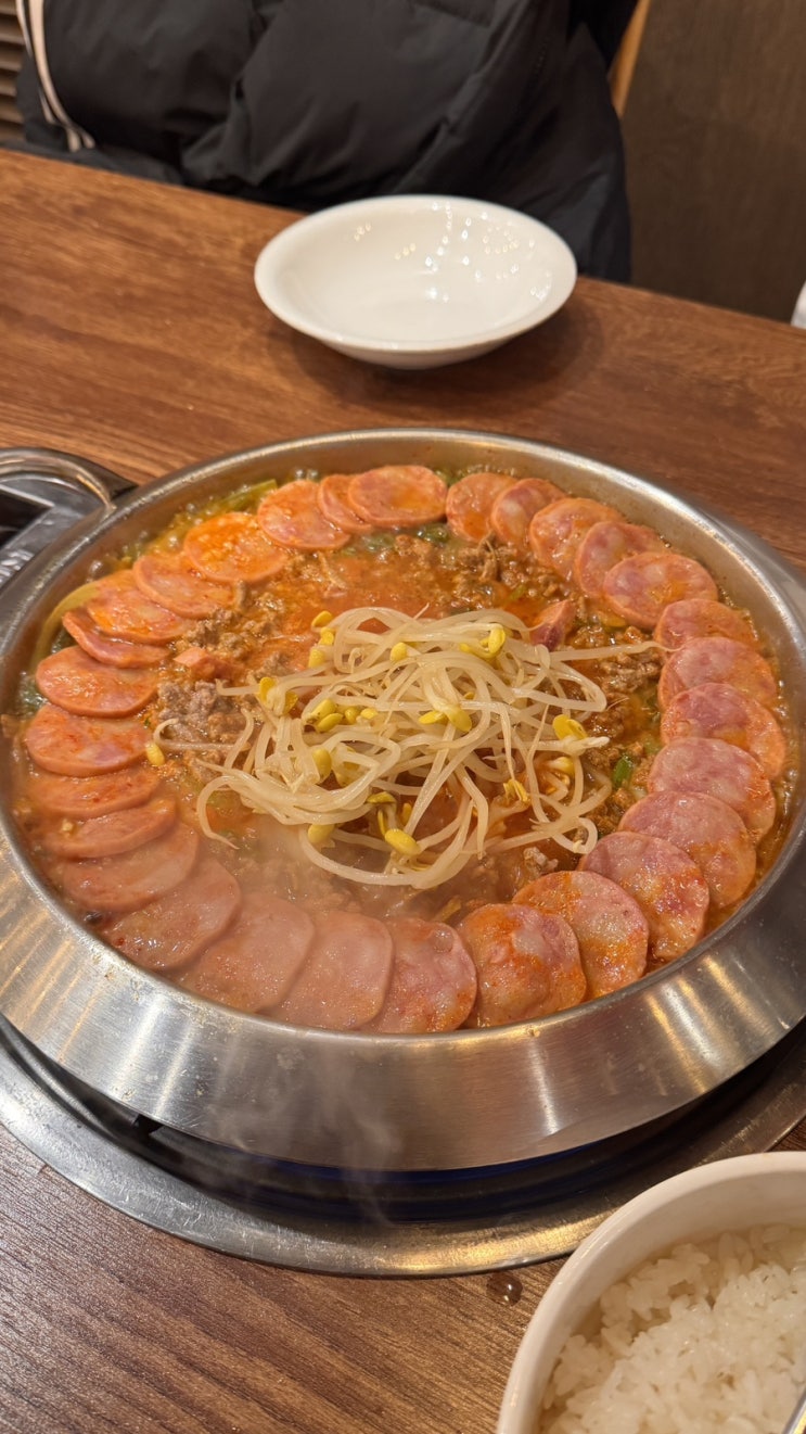  구디 :: 송탄식 부대찌개 직장인 맛집ㅣ부대찌개대사관