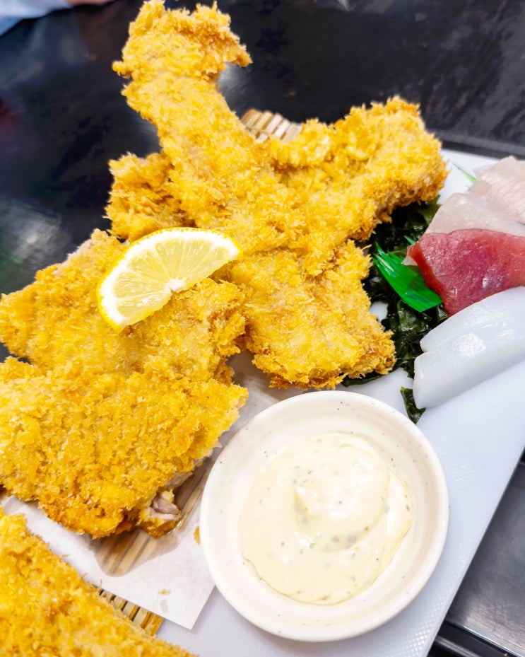  일본 오키나와 나하 맛집! 바다 보면서 식사할 수 있는 어부식당! 사카나 대통령! by 석영작가