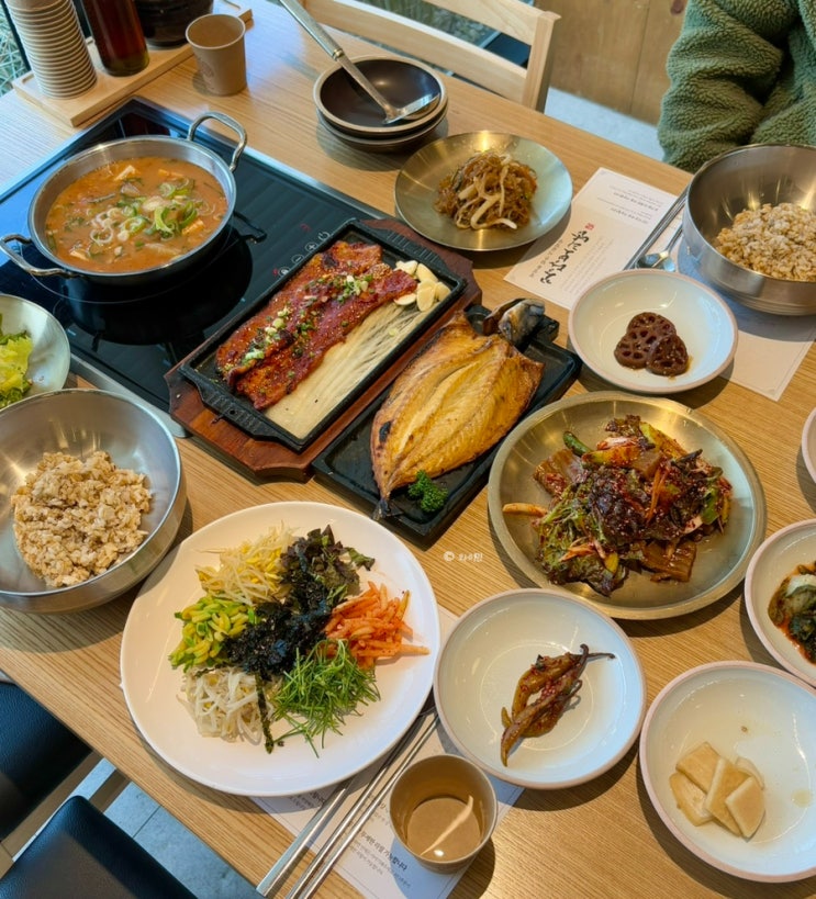  부모님 모시고 가기 좋은 만세로 한정식 꽁당보리밥 평택직영점