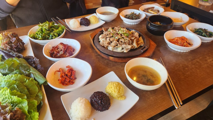  남양주 별내 푸짐한 쌈밥정식 맛집 '목향원'
