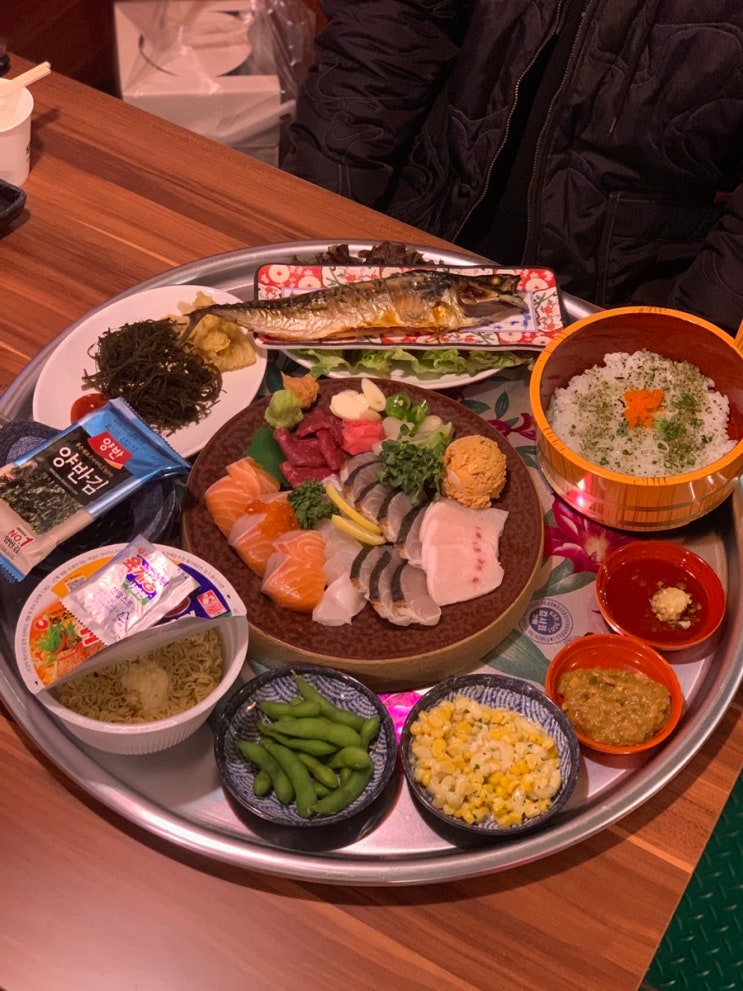  횟집 분위기 제대로 느낄 수 있는 용산역 가성비 맛집 ‘우기식당 바다 용산점’