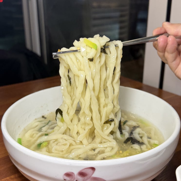  대구 봉덕동 맛집 느티나무칼국수앤돈까스 커플세트