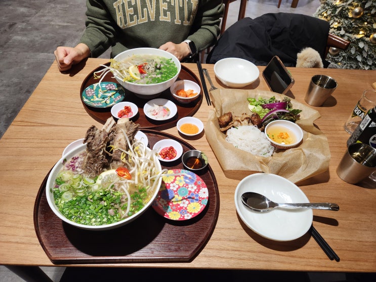 톳톳: 대전 둔산동 쌀국수 맛집 - 뜨끈하고 진한 국물이 땡길 때 가봐야할 곳!