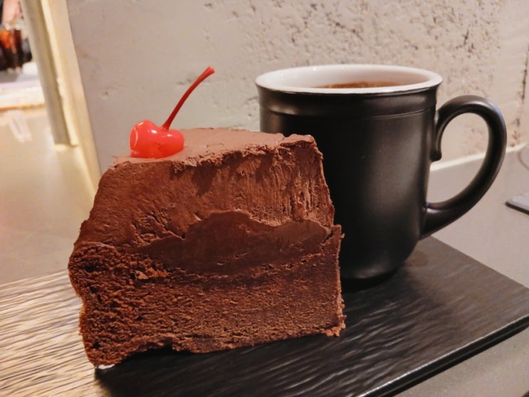  합정카페 합정역 케이크 맛집 디벙크