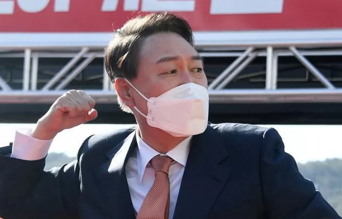 온라인에 윤석열 <b>대통령 살해 협박글</b> 올린 40대 남성, 징역... 