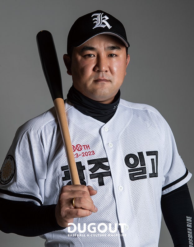 [DUGOUT Interview] 광주제일고등학교 <b>조윤채 감독</b>