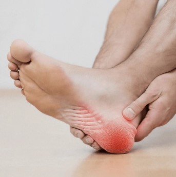  족저근막염 원인 치료 스트레칭 발바닥 통증의 원인과 해결 방법