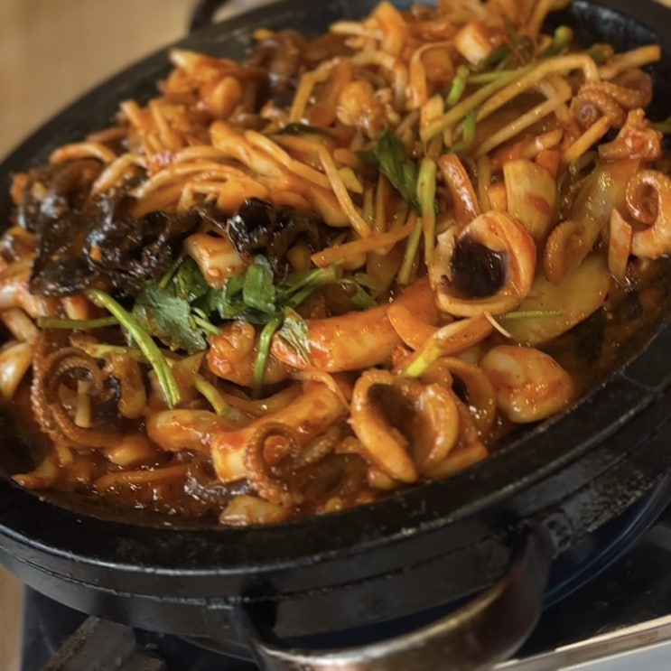  의정부 금오동 다찜에서 점심특선 쭈구미돌구이 제육볶음