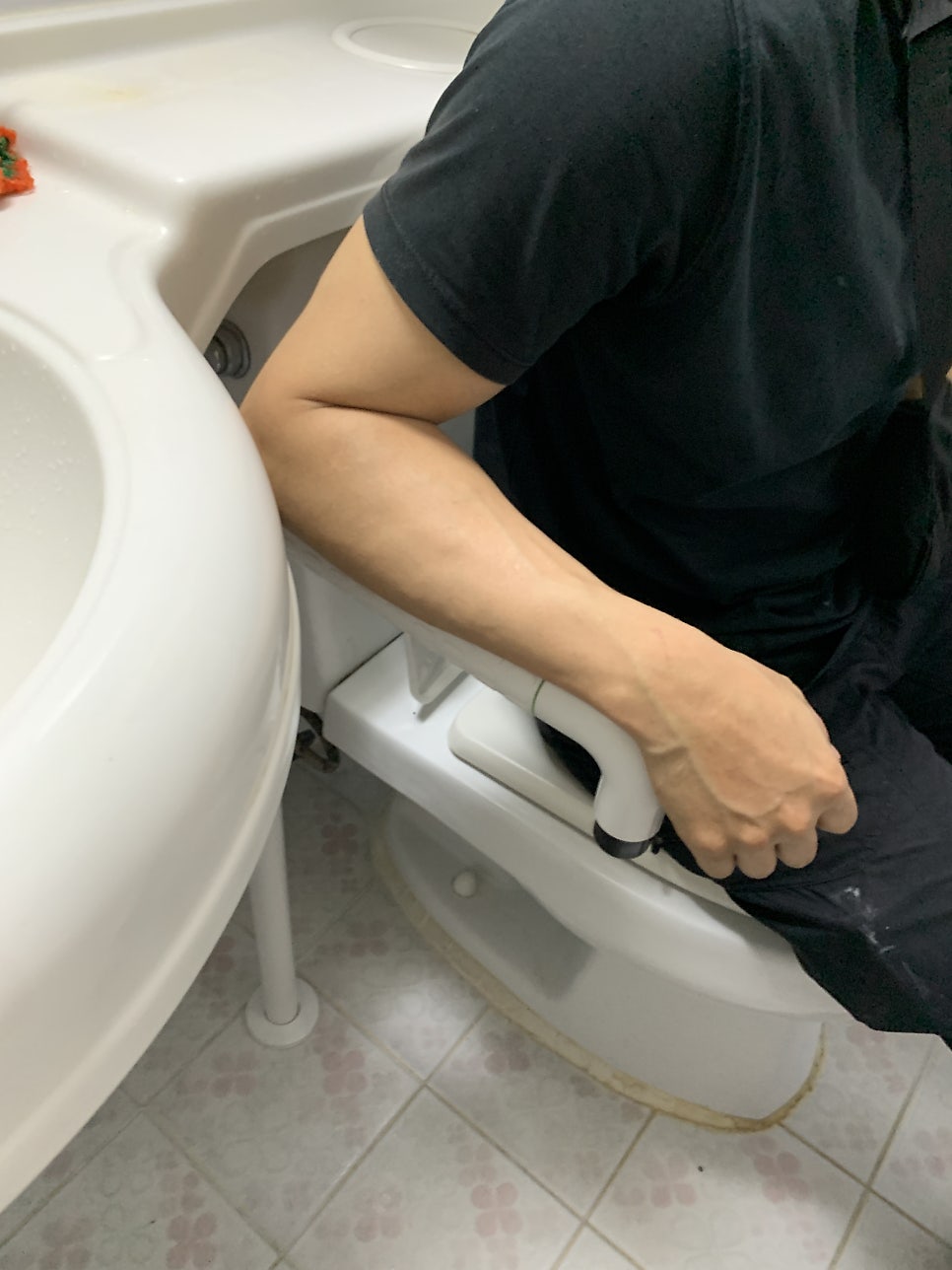 평택 화장실 노인 안전바 욕실 안전 손잡이 설치